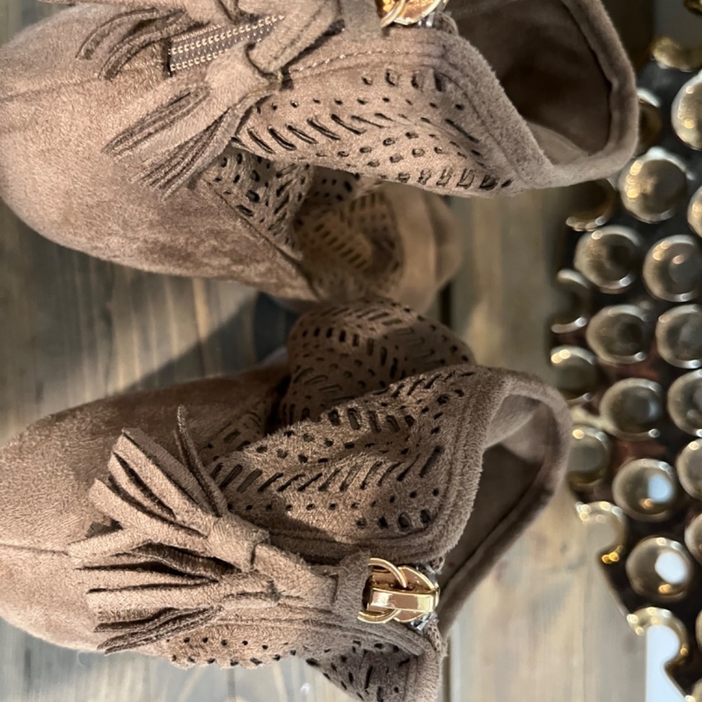Booties - Picture 4 of 6